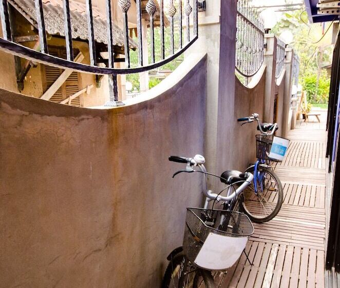 膳宿费 Moonlight Champa