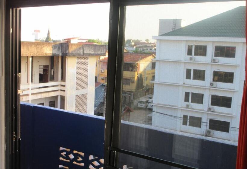 膳宿费 Moonlight Champa