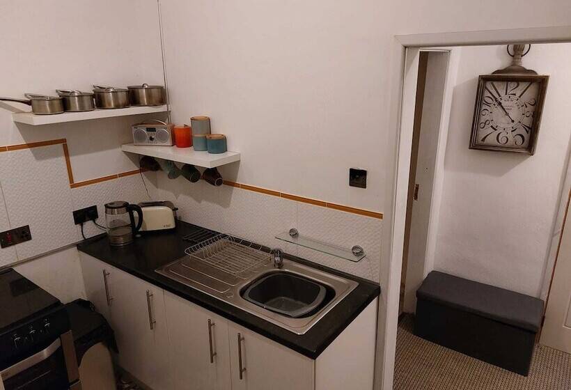 بنسيون Owl House