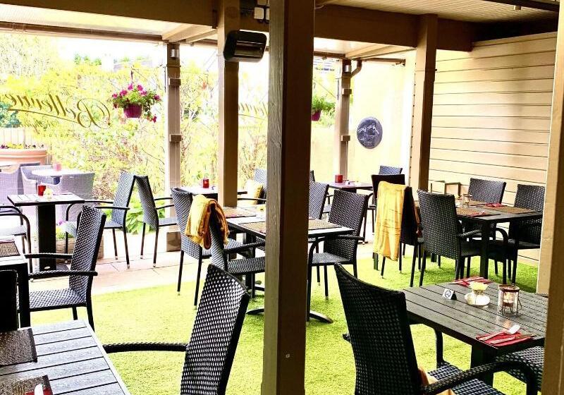 Пансион The Horse & Hound