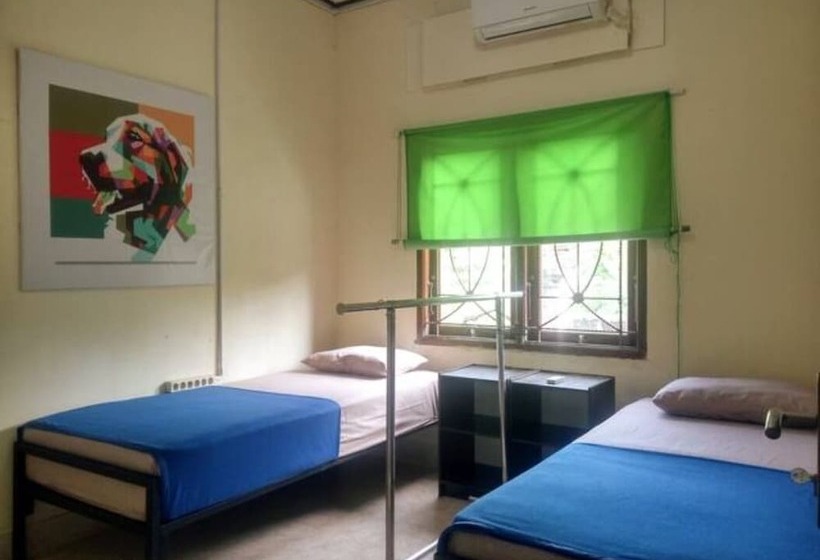 פנסיון Yourhome