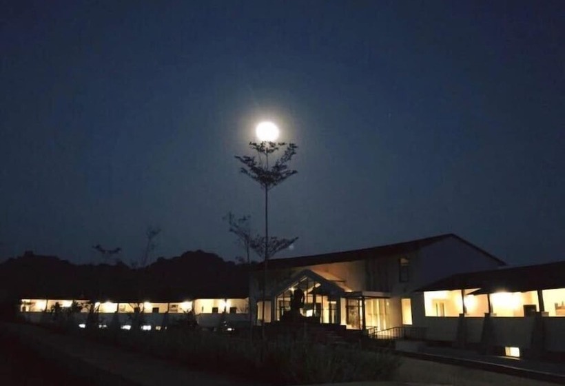 Resort Shathayu Retreat