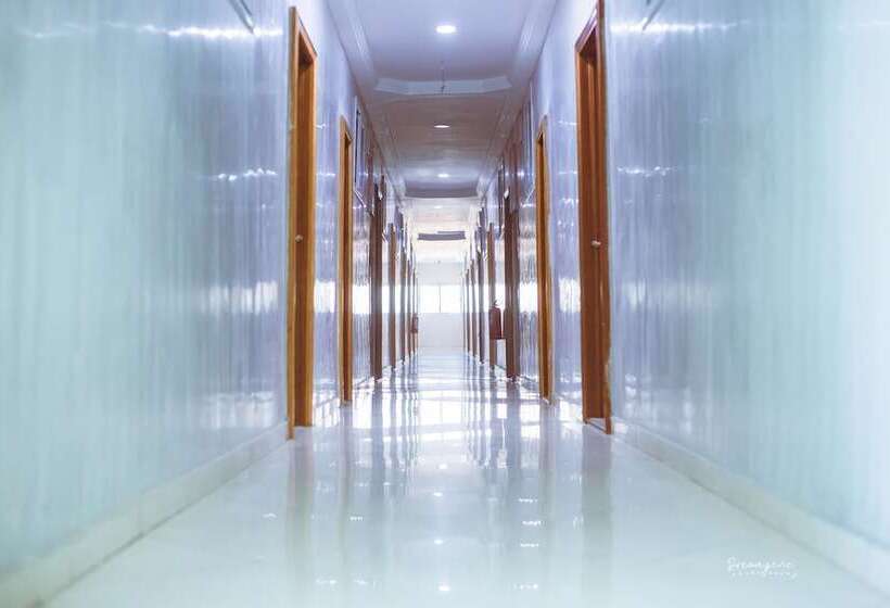 Sheilas Executive Hotel & Lodge