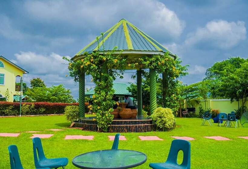 Sheilas Executive Hotel & Lodge