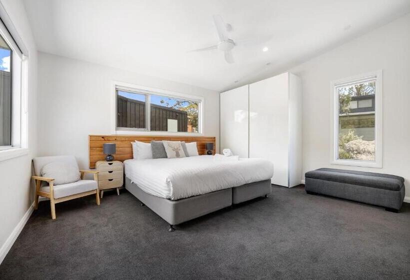 Stillwater Chalet B   Amazing Lakefront 2br Chalet L Bbq L Gym L Tennis L Indoor Pool