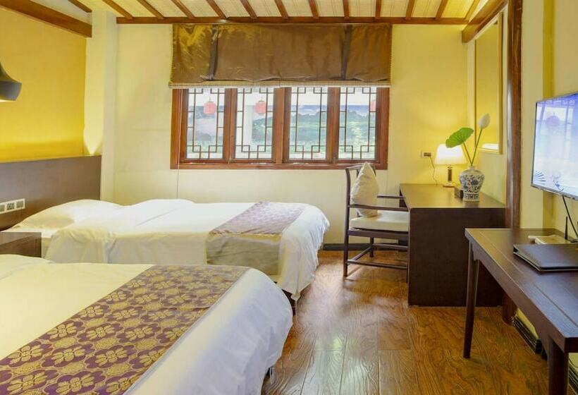 The Family Hotel In Yangshuo County