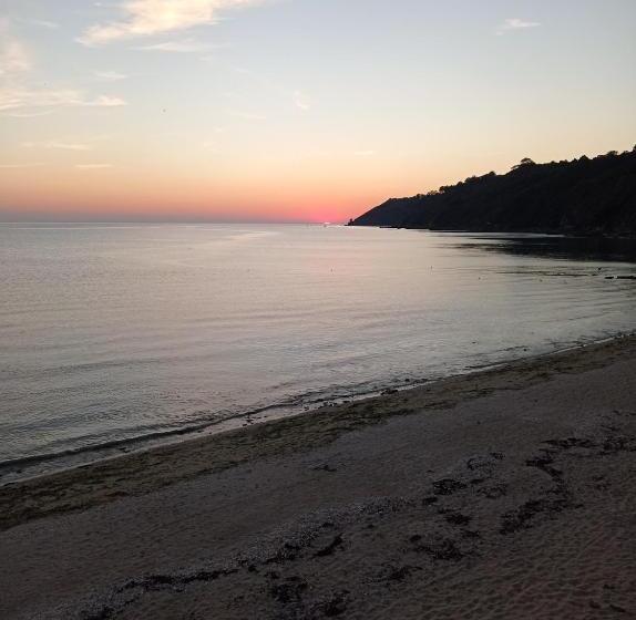 مبيت وإفطار A L'abri Des Vents