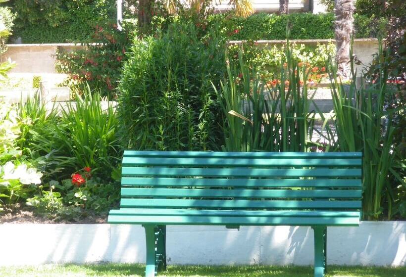 مبيت وإفطار A L'abri Des Vents