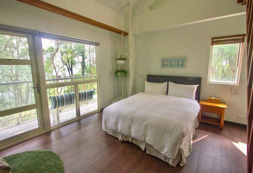 تختخواب و صبحانه Reindeer Miaoli Green Wave