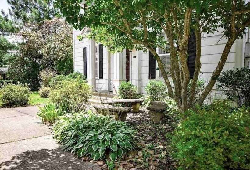 مبيت وإفطار Sassafras Inn