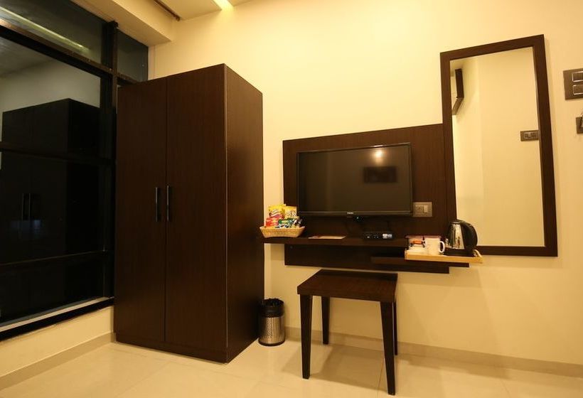 בית מלון כפרי Mastiff  Karwar By Othpl