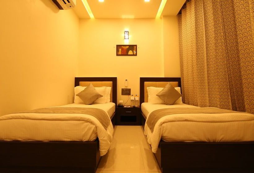 בית מלון כפרי Mastiff  Karwar By Othpl