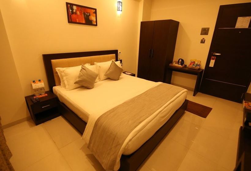 בית מלון כפרי Mastiff  Karwar By Othpl