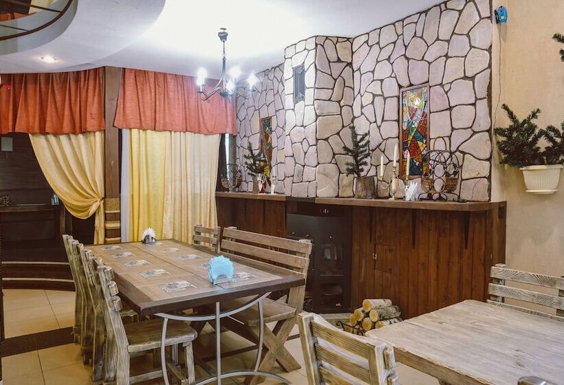 Country Hotel Hvoinyi