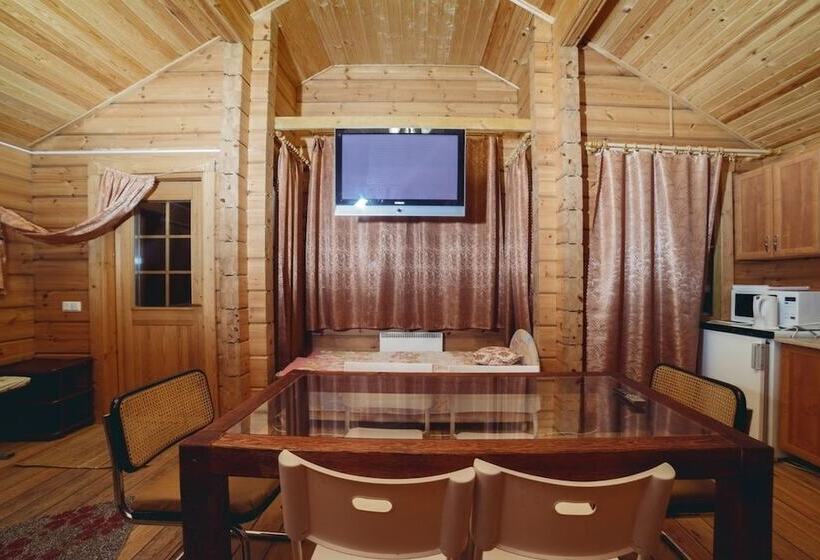 Country Hotel Hvoinyi