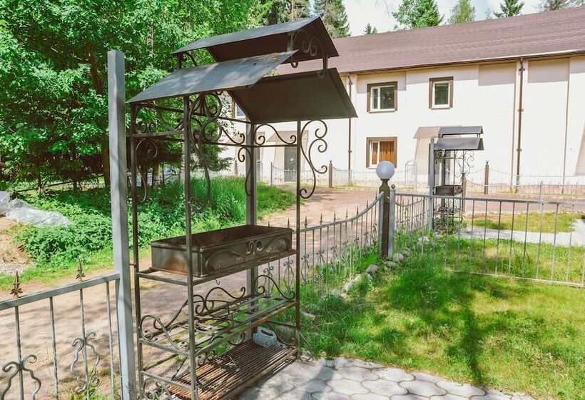 Country Hotel Hvoinyi