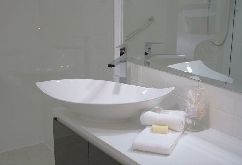 Forrester Court Clifftop Cottages