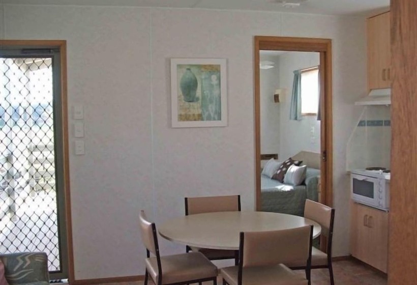 Fossickers Tourist Park