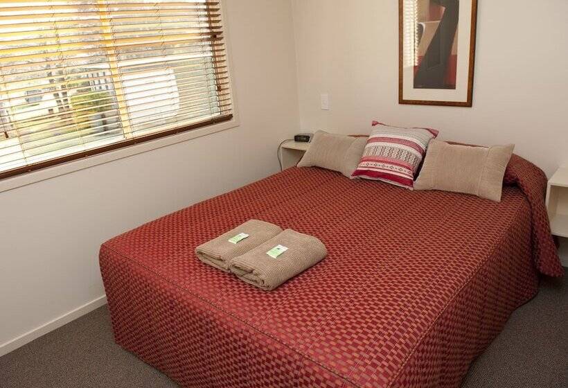 Fossickers Tourist Park