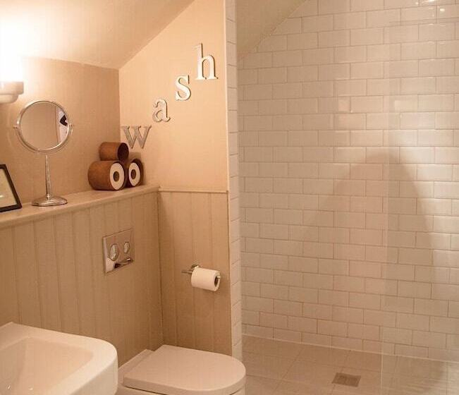 فندق فئة نجمة واحدة The White Hart