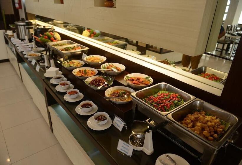 酒店 88 Diponegorojember By Wh