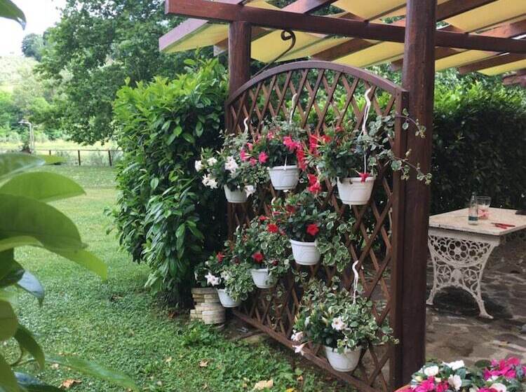 فندق Agriturismo Podere Bucine Basso