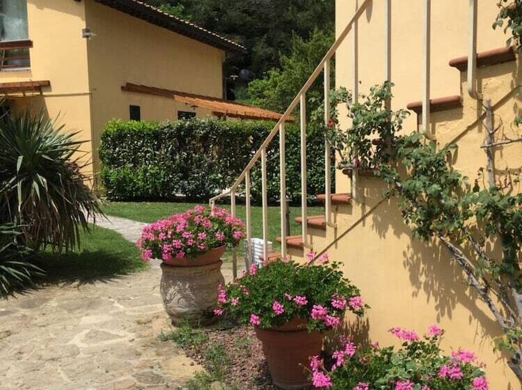 호텔 Agriturismo Podere Bucine Basso