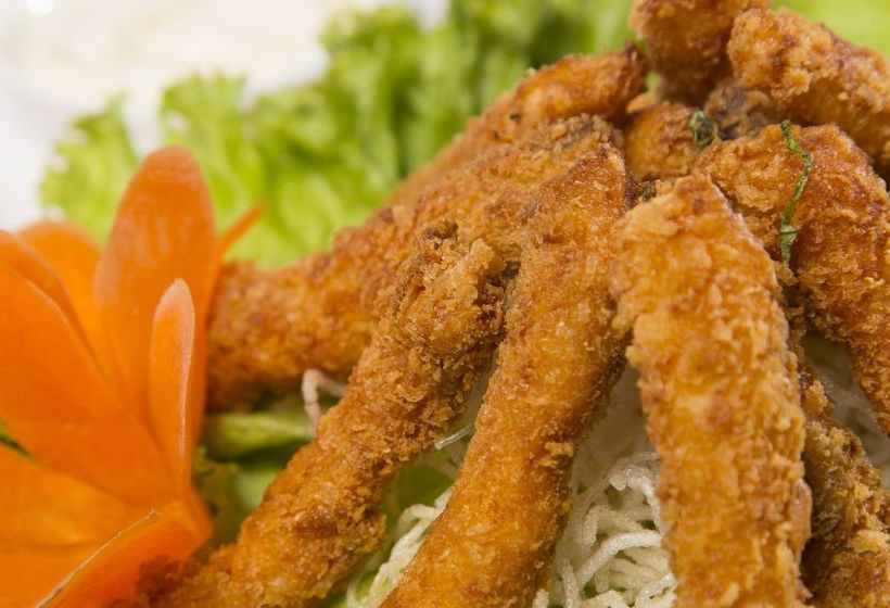 Отель Azura Beach Resort