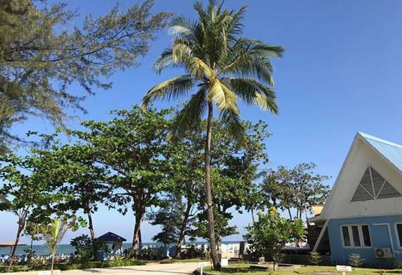 Отель Azura Beach Resort