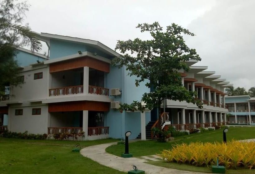 Отель Azura Beach Resort