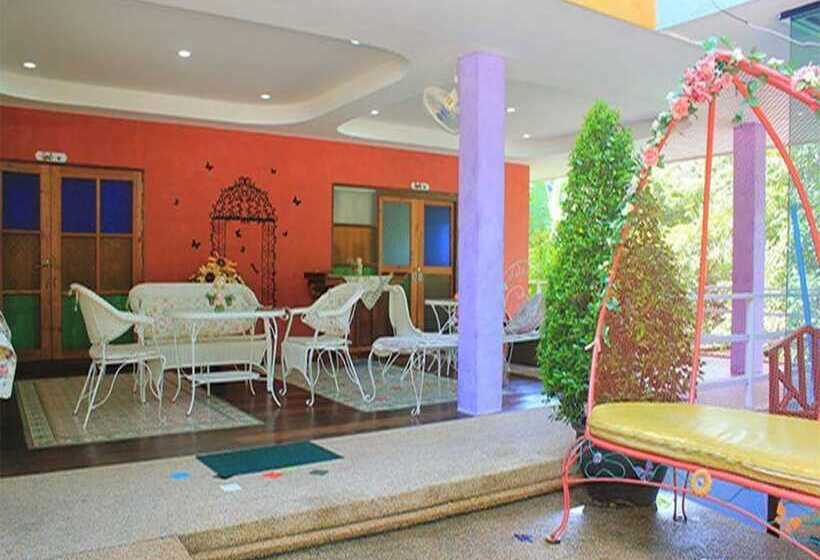 Hotel Baan Fahsai Resort