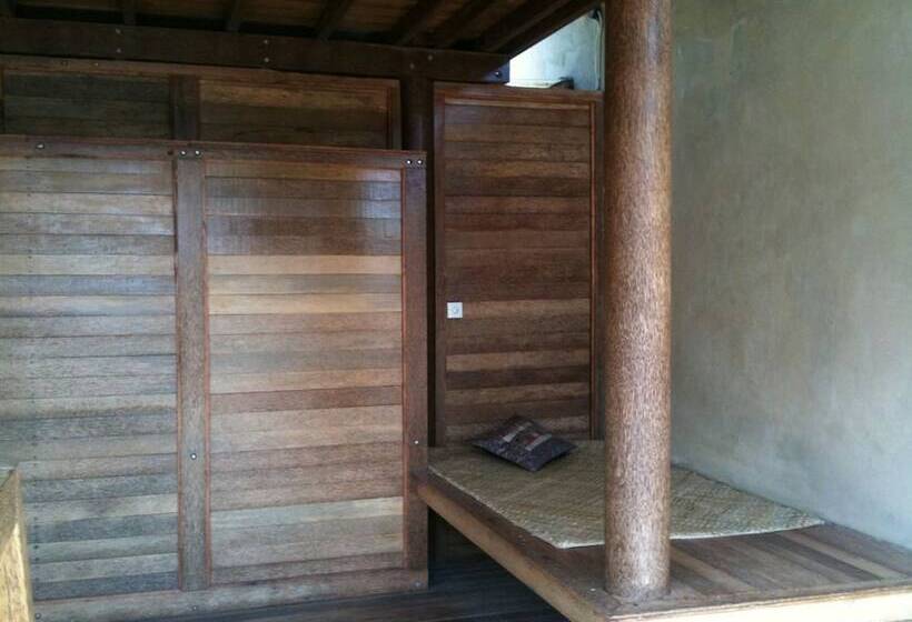 בית מלון כפרי Baruna Lake Side View