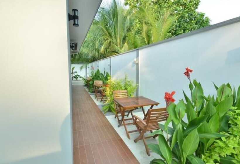 هتل Beach Residence