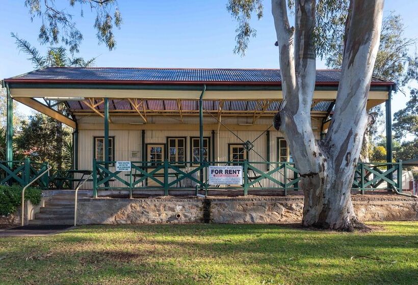 فندق Big4 Mannum Holiday Park