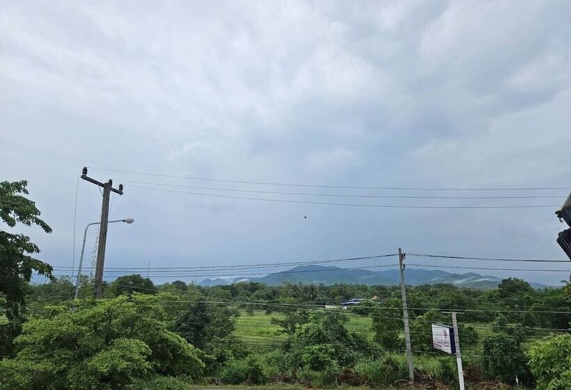 בית מלון כפרי Charming Home Resort