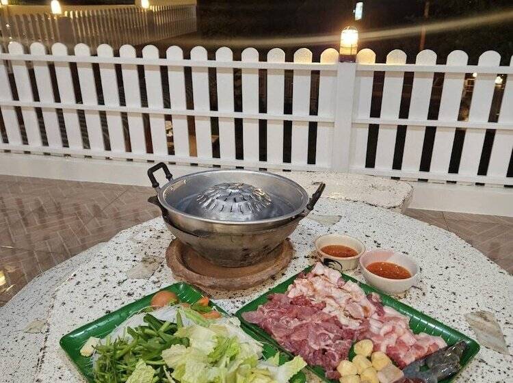 בית מלון כפרי Charming Home Resort