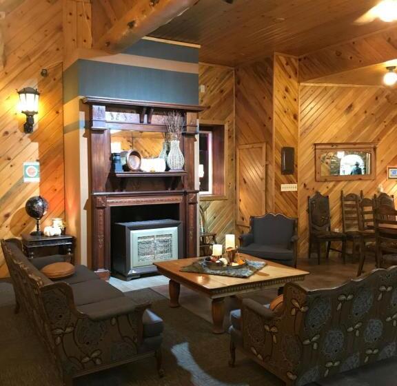 Отель Colter's Lodge