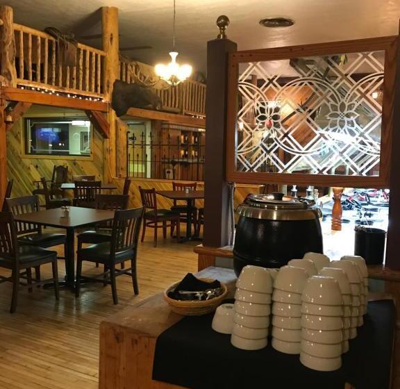 Отель Colter's Lodge