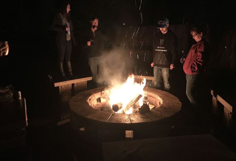فندق Colter's Lodge