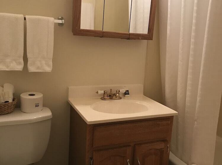 Отель Colter's Lodge