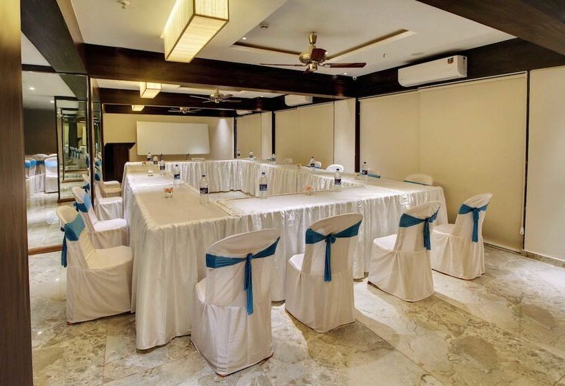 酒店 De Grand Riviera