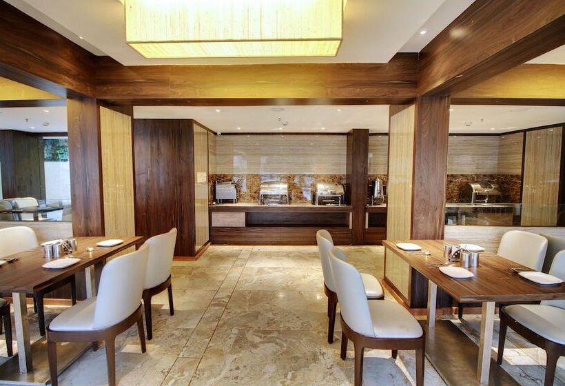 酒店 De Grand Riviera