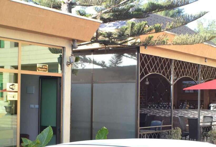 فندق Fasil International