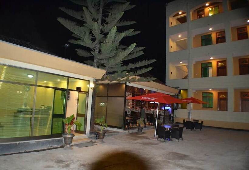 فندق Fasil International