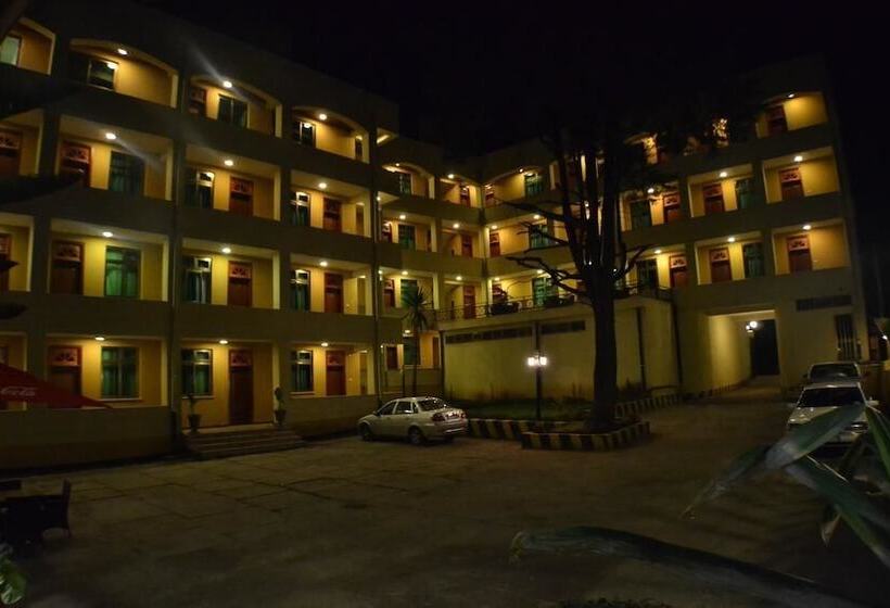 فندق Fasil International