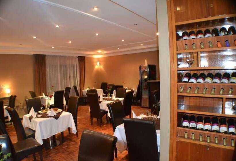 فندق Fasil International