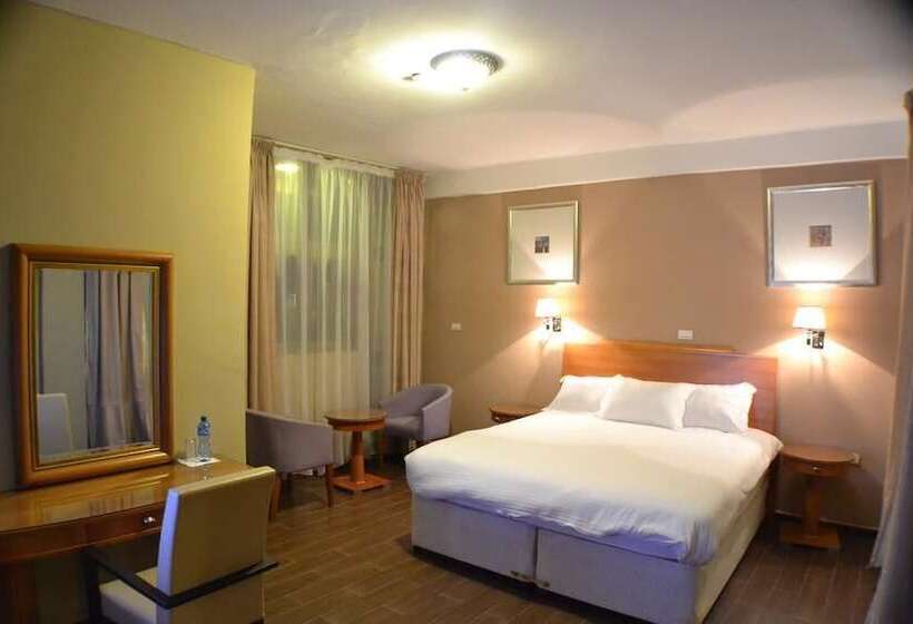 فندق Fasil International