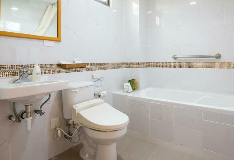 هتل Garden Palace Downtown Koror