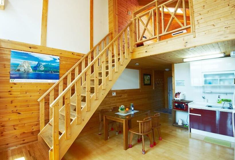 Отель Blue In Blue Pension