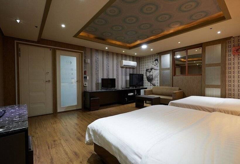 בית מלון כפרי Headone